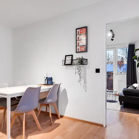 Apartment Ruhige Oase In Der Naehe Von Parkanlage Und Krankenhaus