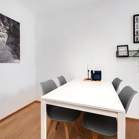 Apartment Ruhige Oase In Der Naehe Von Parkanlage Und Krankenhaus *